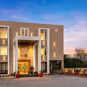 Hotel Seasons Sajjangarh, Udaipur